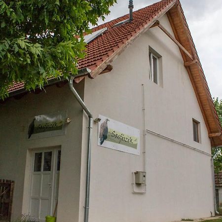 Sasfészek - Falusi szálláshely Hortobágy Kültér fotó